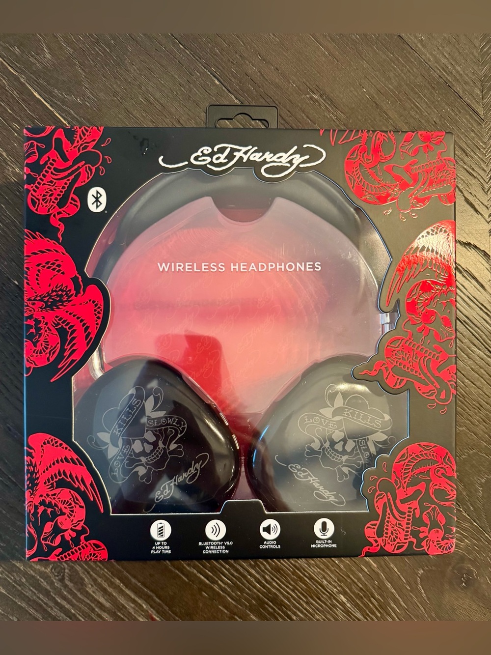 Ed Hardy Wireless Bluetooth Headphones Skull “Love Kills Slowly” Black. NIB